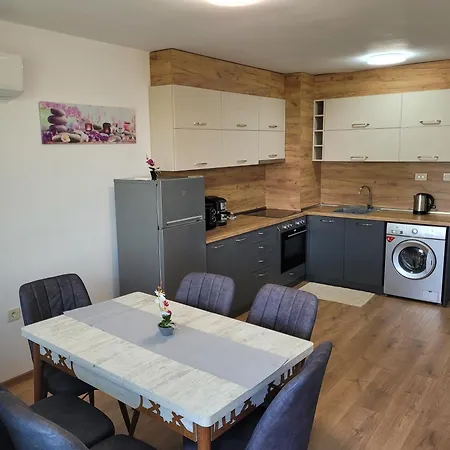 Ap.mihalevi 2bedrooms,living And Kitchen